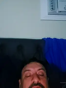 andrerj22 online show from October 9, 2025, 5:52 am