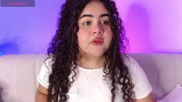 lourdes moon22 online show from December 21, 2025, 12:02 am