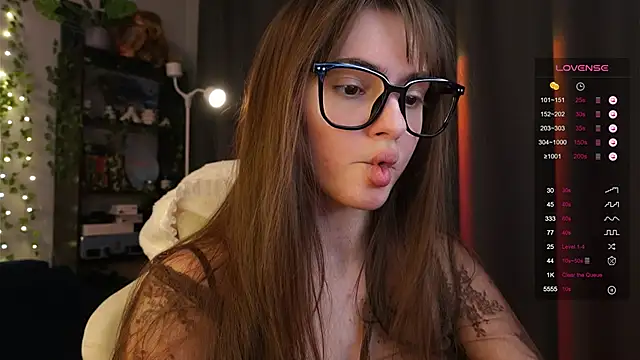 Snapshot of Meowmacito chatting on October 2, 2025, 2:42 pm Meowmacito online show from October 2, 2025, 2:42 pm