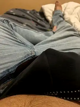 Normalludo0202 online show from November 25, 2025, 4:40 pm