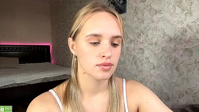 ElisabetLorney online show from October 30, 2025, 7:50 am