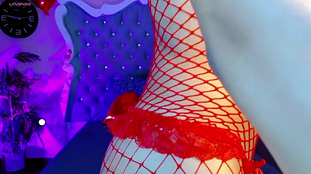 Honey Moontsts online show from February 14, 2026, 12:16 pm