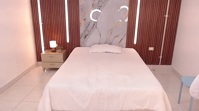 shena nomy1 online show from October 16, 2025, 7:55 pm