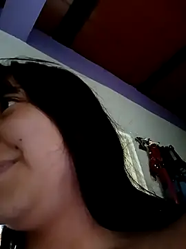 Zulema R1 online show from April 17, 2026, 9:28 pm