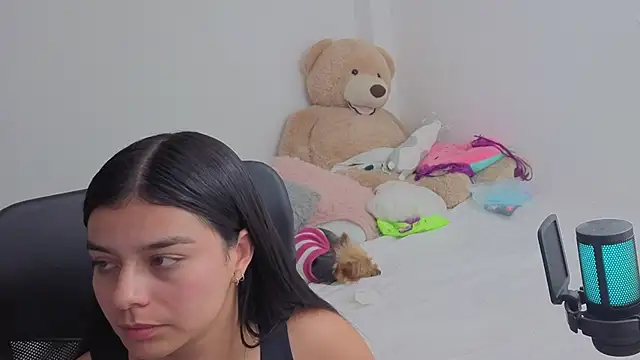 valerihouse online show from March 13, 2026, 1:54 am