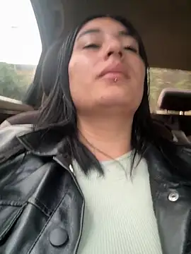 Snapshot of Scarlett_12 chatting on October 16, 2025, 11:51 am Scarlett 12 online show from October 16, 2025, 11:51 am