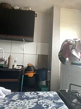 bruna438 online show from October 28, 2025, 2:38 pm