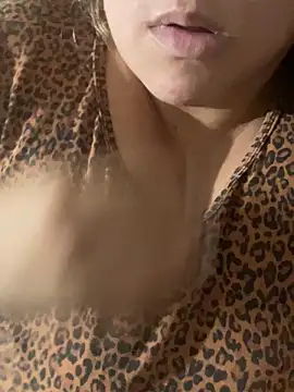 bruna438 online show from November 15, 2025, 11:31 pm