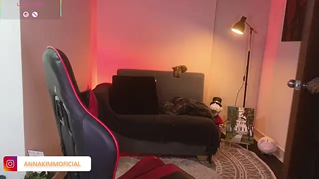 AnnaKimm online show from October 3, 2025, 11:28 pm