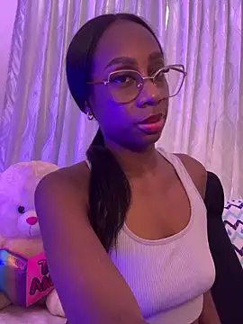 AmyRoss 1 online show from September 11, 2025, 3:56 pm