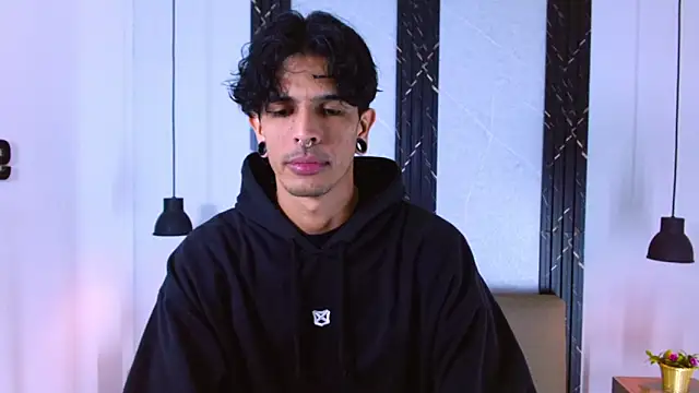 Franvill Trato online show from September 26, 2025, 7:21 pm