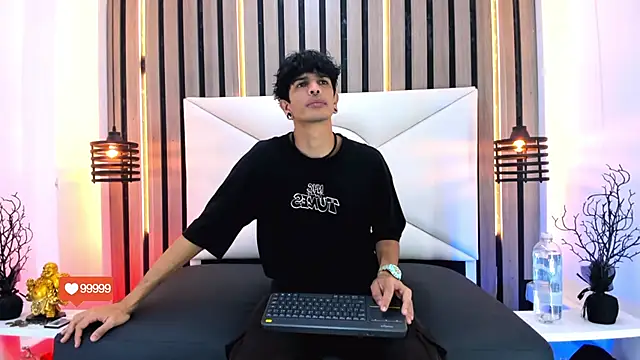 Franvill Trato online show from November 27, 2025, 7:36 pm