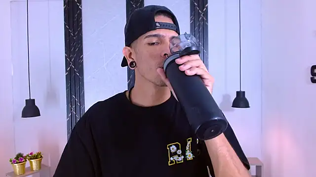 Franvill Trato online show from September 29, 2025, 7:30 pm