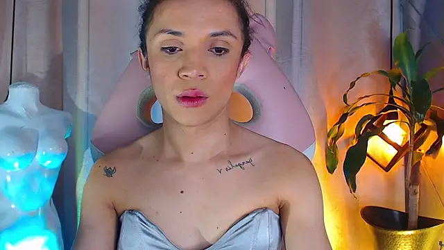 Snapshot of Cristal_Gem1 chatting on May 15, 2026, 11:52 am Cristal Gem1 online show from May 15, 2026, 11:52 am