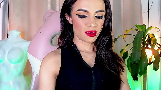 Snapshot of Cristal_Gem1 chatting on April 23, 2026, 12:29 pm Cristal Gem1 online show from April 23, 2026, 12:29 pm