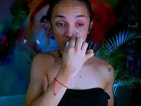 Cristal Gem1 online show from September 23, 2025, 7:21 pm