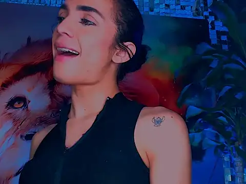 Cristal Gem1 online show from November 17, 2025, 11:47 am