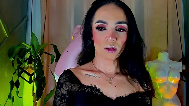 Snapshot of Cristal_Gem1 chatting on July 18, 2026, 3:48 am Cristal Gem1 online show from July 18, 2026, 3:48 am