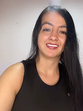 Snapshot of salo-rousee chatting on April 21, 2026, 7:09 pm salo-rousee online show from April 21, 2026, 7:09 pm