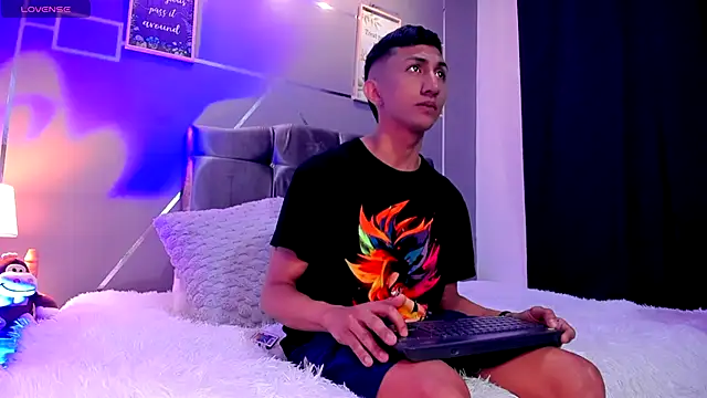 oliver mr  online show from September 18, 2025, 2:09 pm