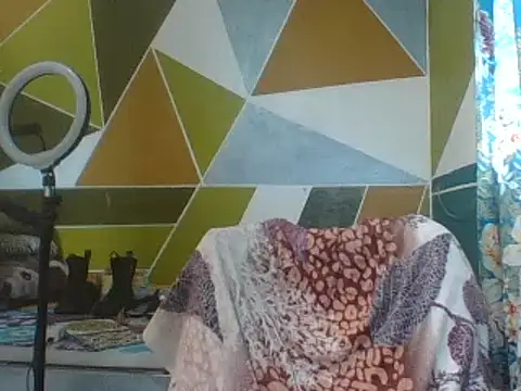 Snapshot of SEXY_METISE chatting on February 18, 2025, 11:11 am SEXY METISE online show from February 18, 2025, 11:11 am