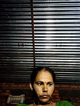 Pooja750 online show from April 17, 2026, 8:33 pm