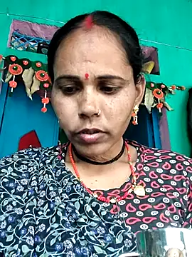 Pooja750 online show from December 23, 2025, 10:03 am