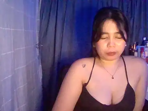 Asianhotskinny online show from June 26, 2026, 3:51 pm