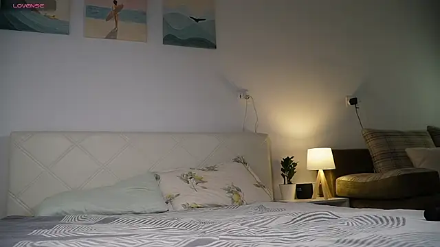 KaeliaScorch online show from October 3, 2025, 12:06 pm