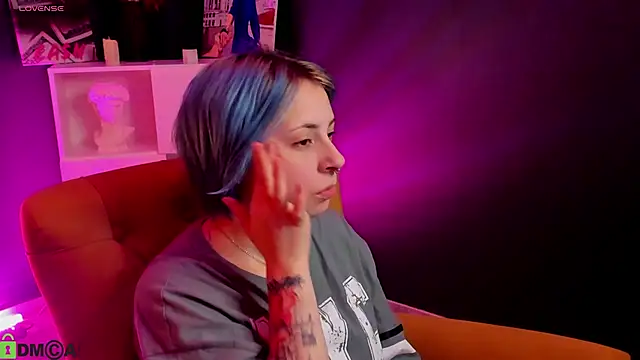 Penny Stanley online show from October 3, 2025, 2:26 am