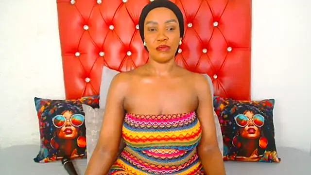 GaggingQueen32 online show from November 9, 2025, 4:55 pm