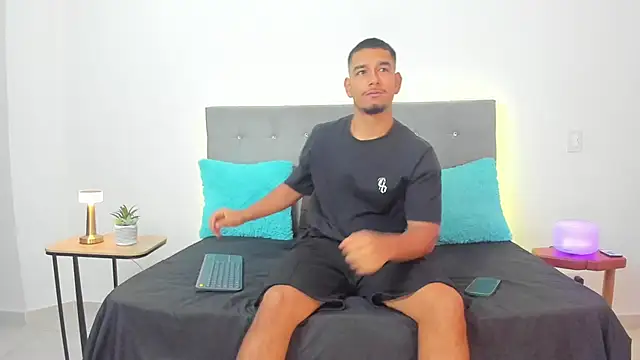  online show from October 3, 2025, 11:23 am