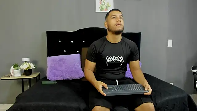  online show from April 4, 2026, 12:12 pm