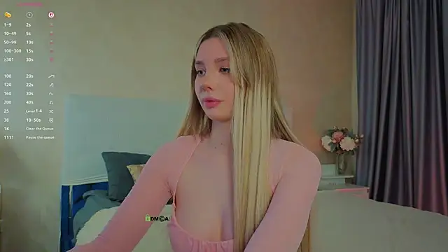  sophielov online show from July 10, 2026, 8:09 pm