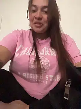 Snapshot of sarahreyess_11 chatting on February 7, 2026, 5:43 pm sarahreyess 11 online show from February 7, 2026, 5:43 pm