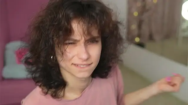 MimiLicks online show from November 29, 2025, 7:30 am