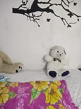 Snapshot of Kitty_Melodi chatting on May 4, 2026, 11:35 am Kitty Melodi online show from May 4, 2026, 11:35 am