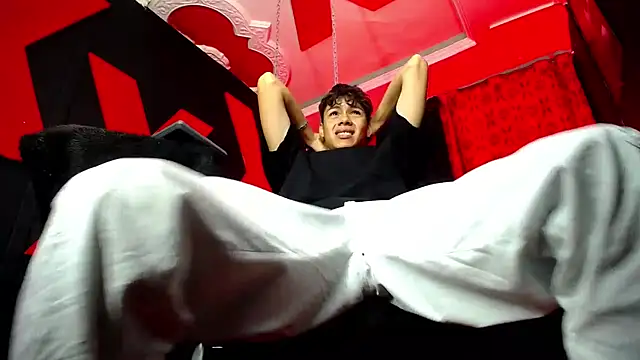 SemerHott online show from September 18, 2025, 1:47 pm