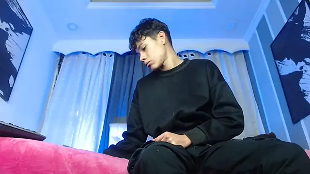 SemerHott online show from September 13, 2025, 1:44 pm