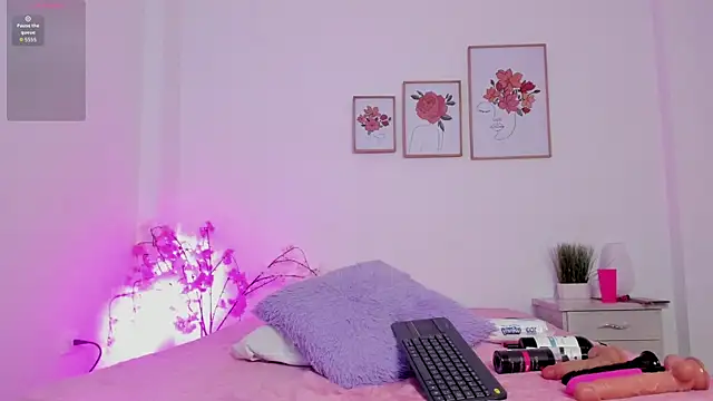 Snapshot of hellzel_moon chatting on October 20, 2025, 7:14 pm hellzel moon online show from October 20, 2025, 7:14 pm