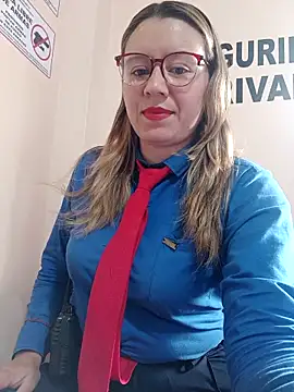 Snapshot of Hannah-colx chatting on February 15, 2026, 4:39 pm Hannah-colx online show from February 15, 2026, 4:39 pm