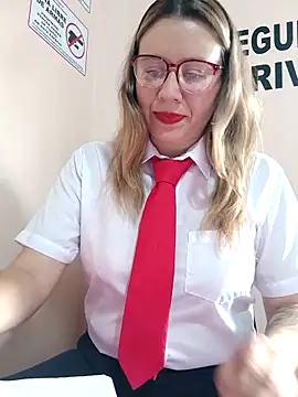 Snapshot of Hannah-colx chatting on February 18, 2026, 5:20 pm Hannah-colx online show from February 18, 2026, 5:20 pm