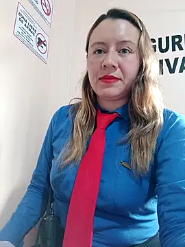 Snapshot of Hannah-colx chatting on February 23, 2026, 4:29 pm Hannah-colx online show from February 23, 2026, 4:29 pm