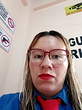 Snapshot of Hannah-colx chatting on February 24, 2026, 4:41 pm Hannah-colx online show from February 24, 2026, 4:41 pm