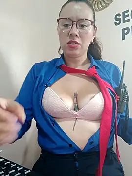 Hannah-colx online show from September 14, 2025, 12:49 pm