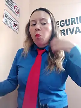 Snapshot of Hannah-colx chatting on February 9, 2026, 4:49 pm Hannah-colx online show from February 9, 2026, 4:49 pm