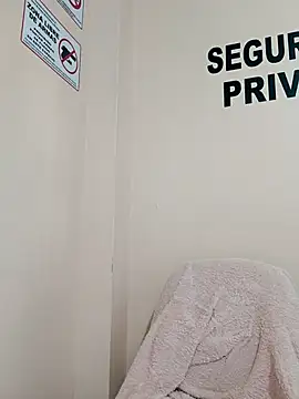 Snapshot of Hannah-colx chatting on January 31, 2026, 7:12 pm Hannah-colx online show from January 31, 2026, 7:12 pm