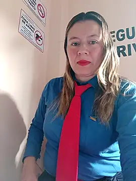 Snapshot of Hannah-colx chatting on February 16, 2026, 4:05 pm Hannah-colx online show from February 16, 2026, 4:05 pm