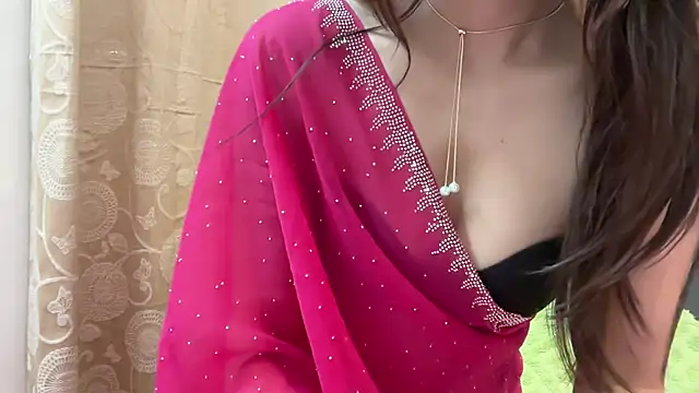 fairy hot  online show from November 20, 2025, 5:24 pm