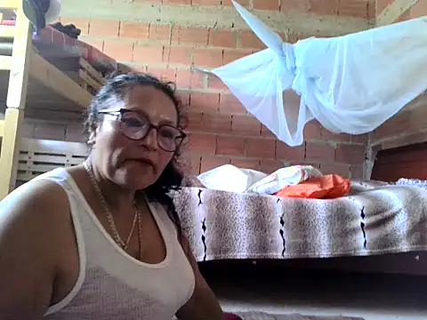  Cristal online show from October 9, 2025, 2:28 pm